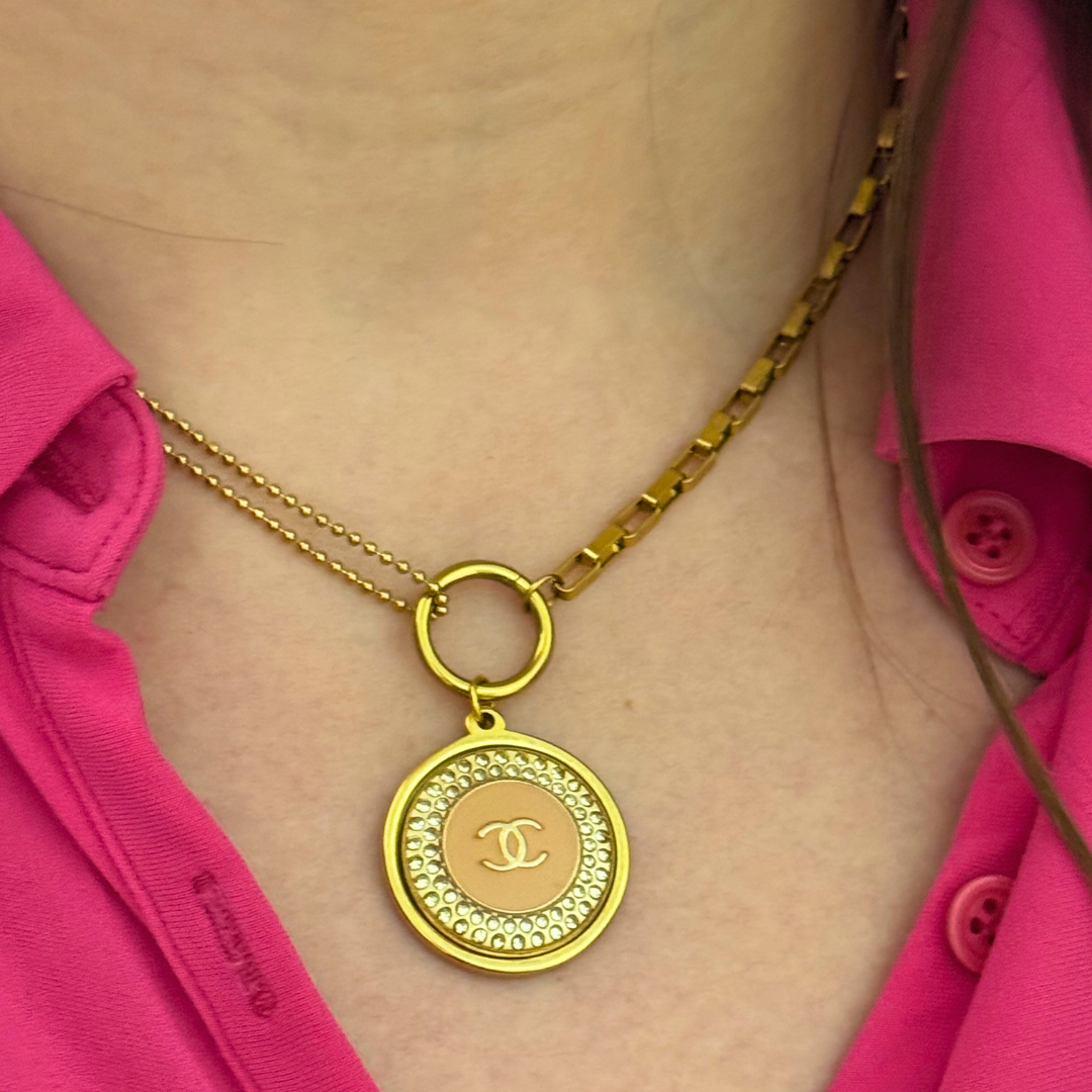 NESOI necklace