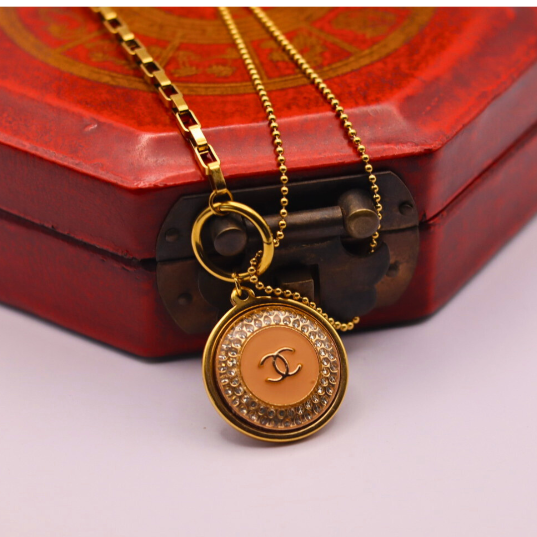 NESOI necklace