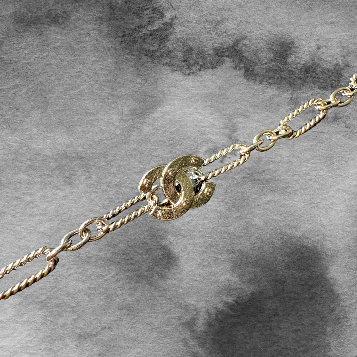 Pulsera artesanal ANDROS, joya única y sostenible, una creación única por EOS UPCYCLING