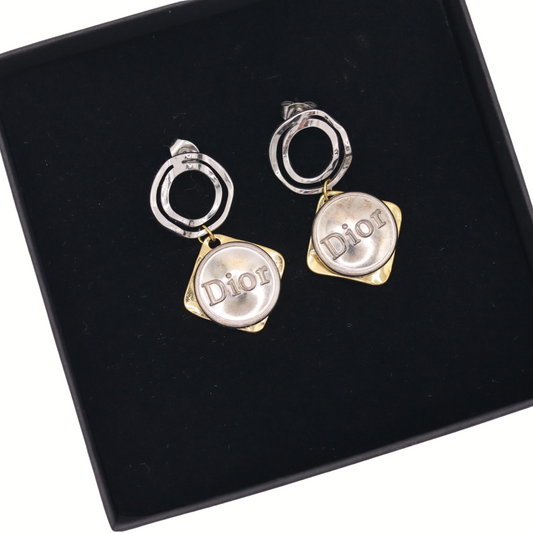 MOIRAS earrings