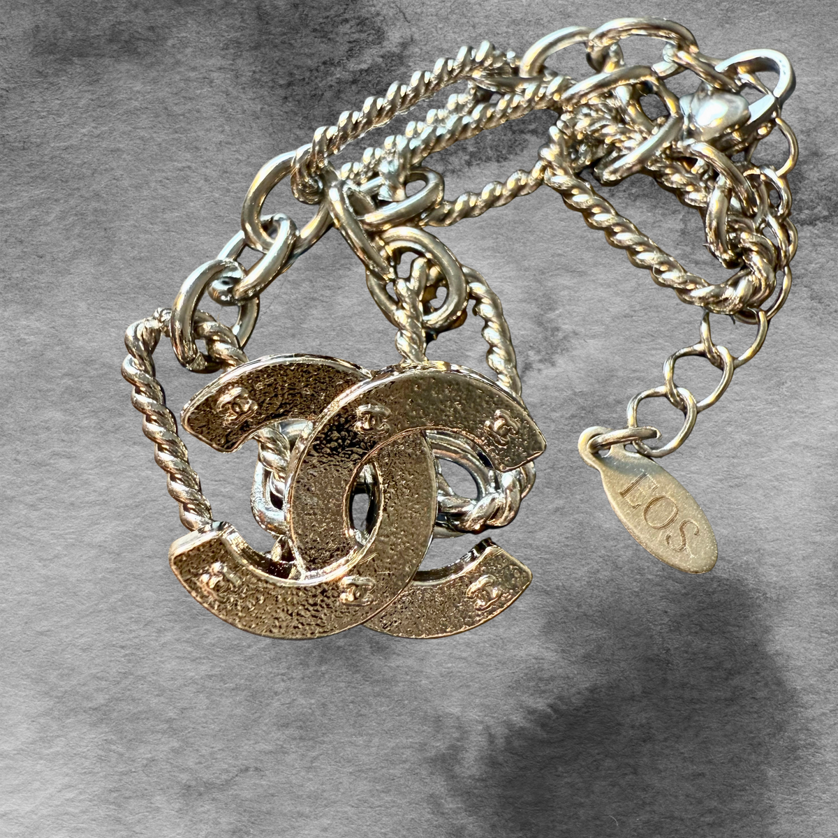 Pulsera Joya artesanal ANDROS con botón CHANEL recuperado