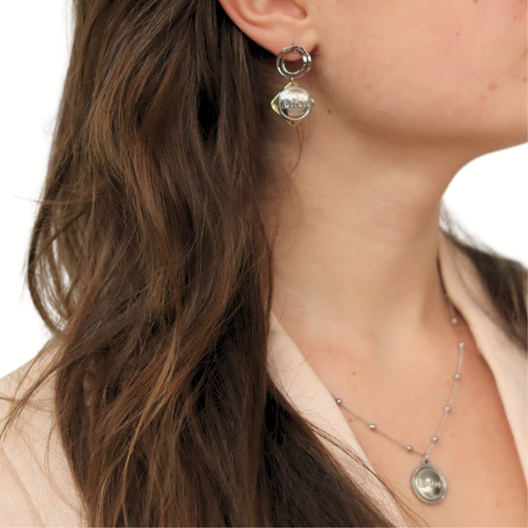 MOIRAS earrings