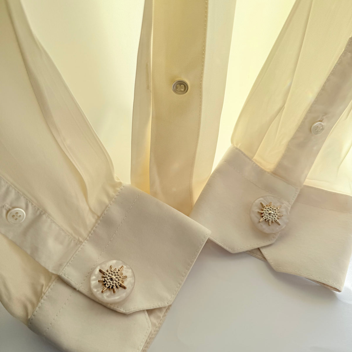 LUISA · EOS CLIC – Accesorio artesanal para camisa