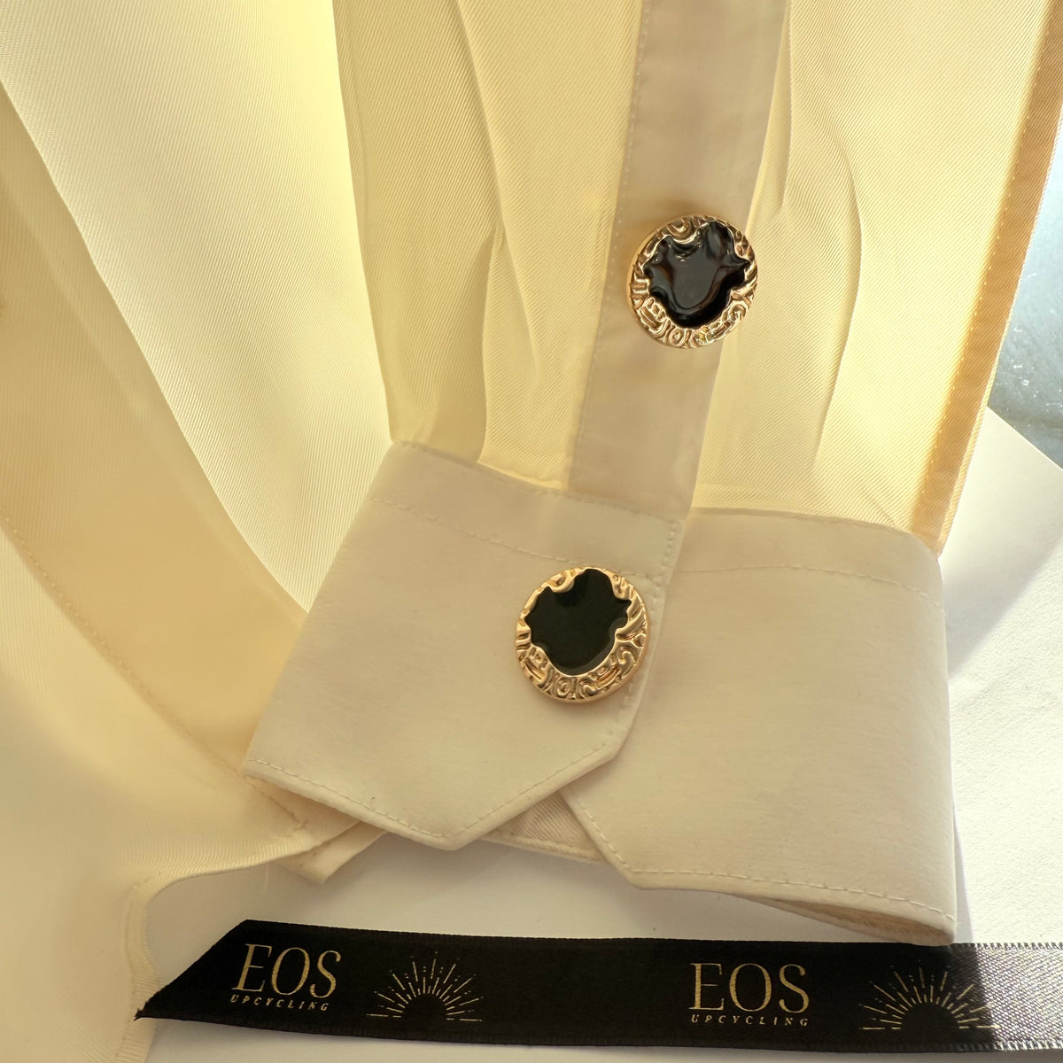 MONICA · EOS CLIC – Accesorio artesanal para camisa