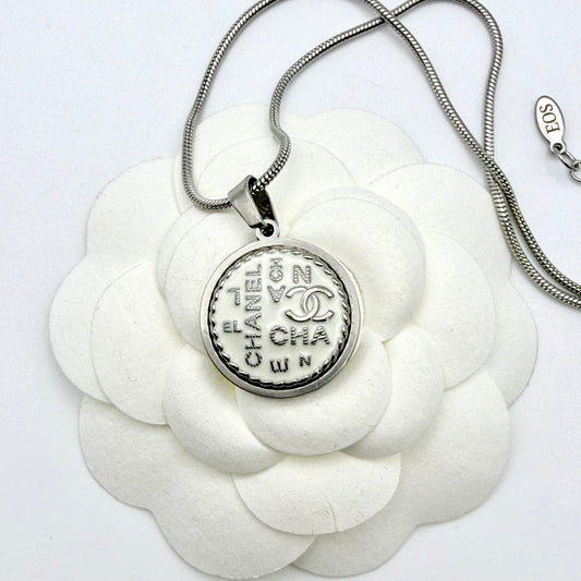 ILIANA · Collar artesanal