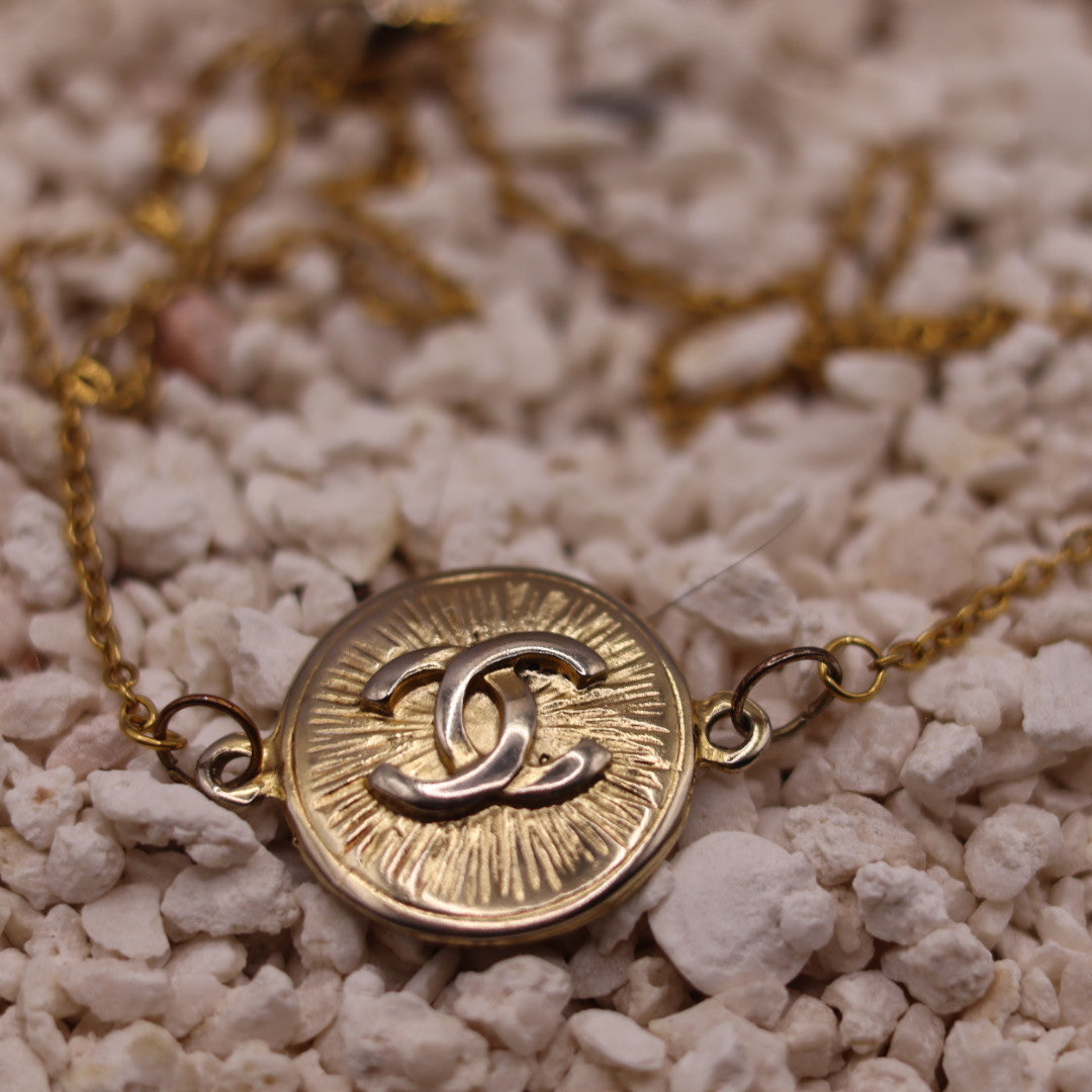 DICTINA necklace