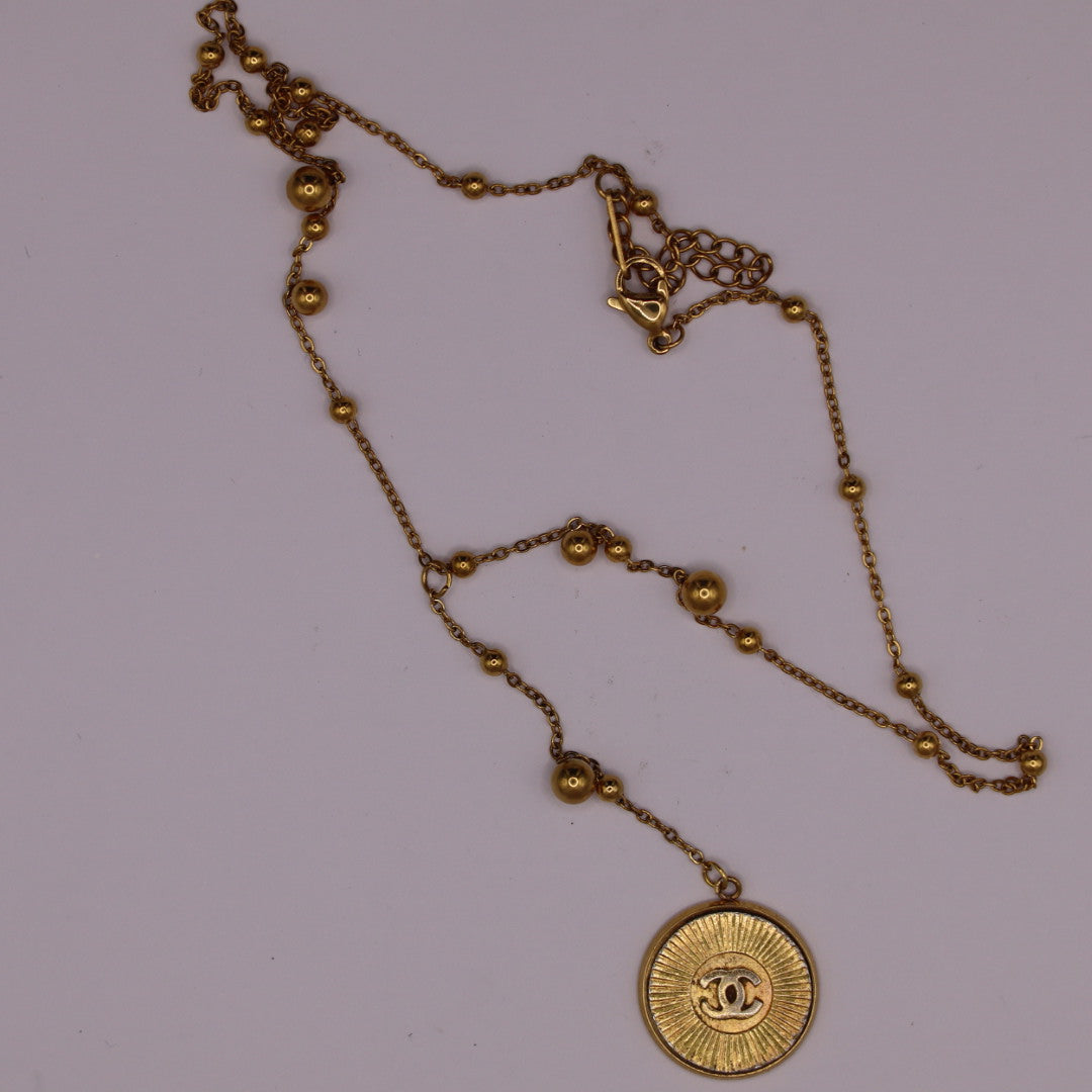 FEME necklace