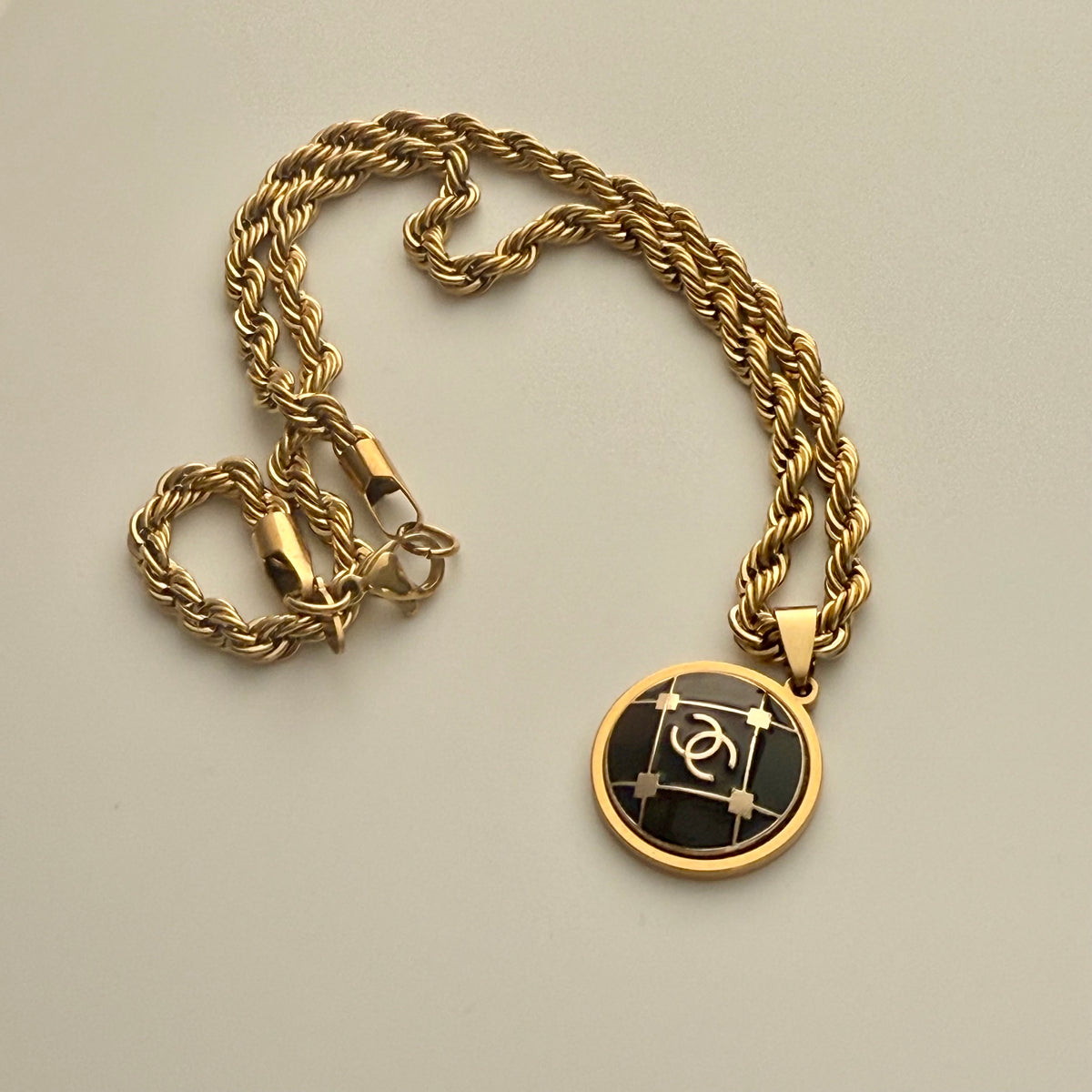Collar ALEO