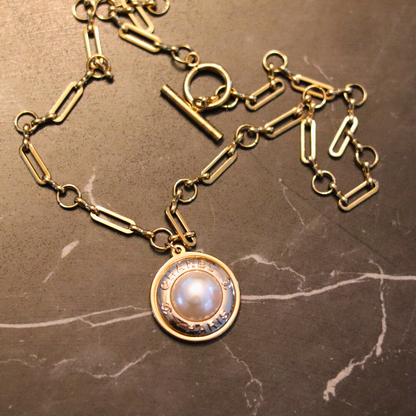Cadena Fígaro en collar artesanal ANAIDEIA, hecho a mano por EOS UPCYCLING. 
