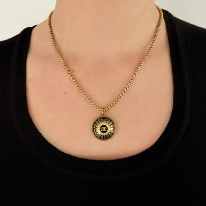 Joya artesanal EOS UPCYCLING, elegante y sostenible.