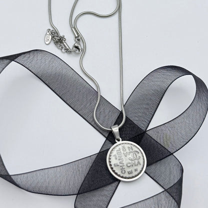 ILIANA · Collar artesanal