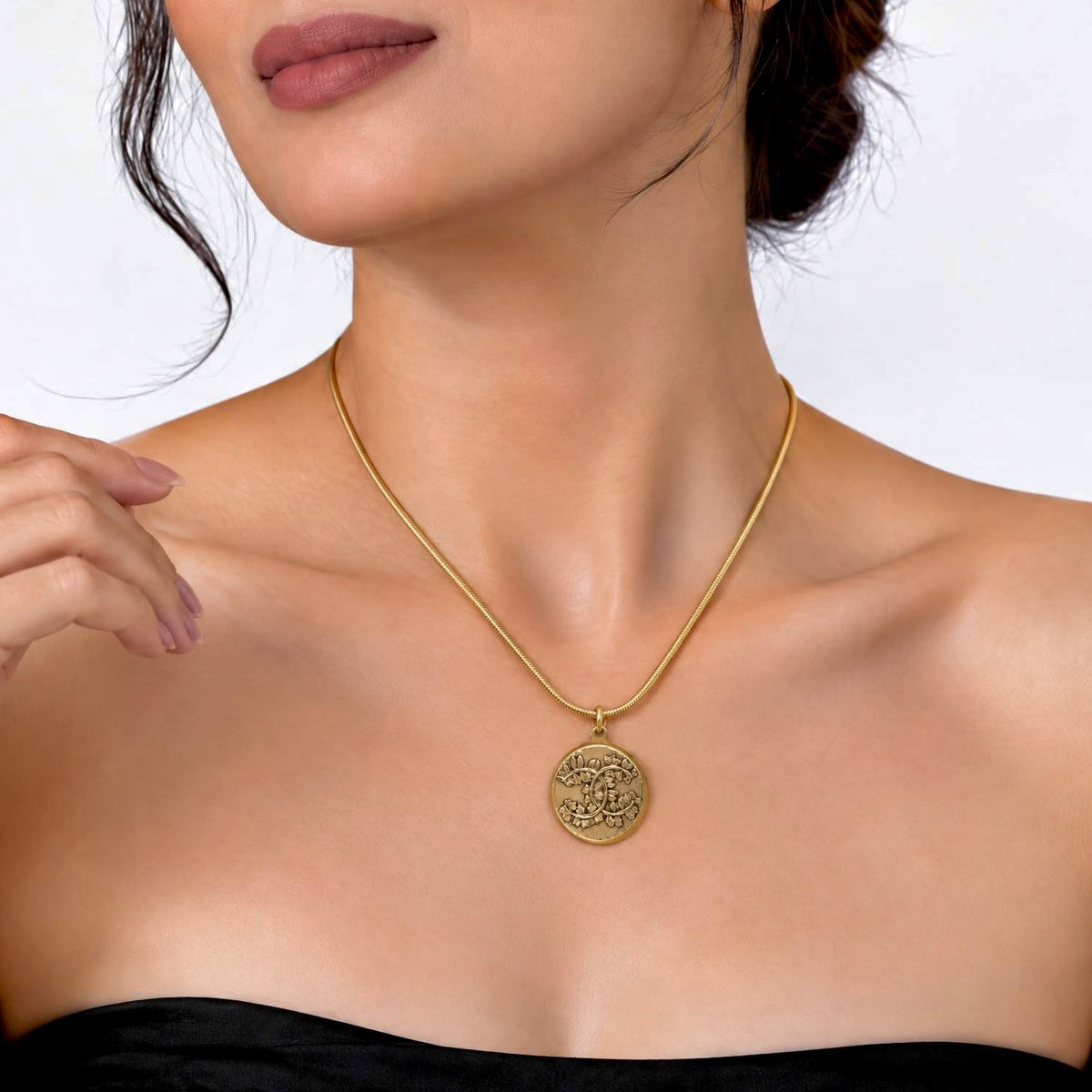 HESTIA · Collar artesanal