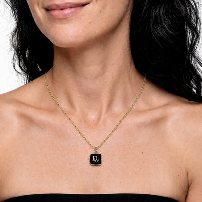 Joya artesanal EOS UPCYCLING, elegante y sostenible. Un regalo personalizado y original para una mujer con estilo. 