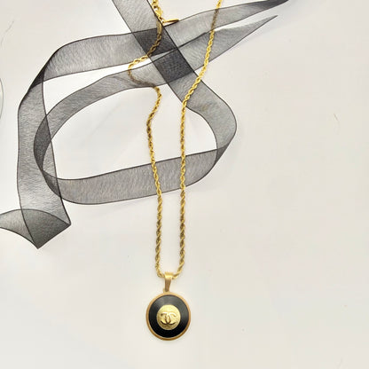 Cadena fina de cuerda retorcida en collar artesanal MILOS