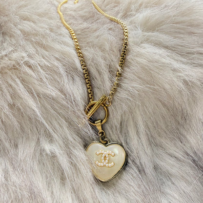 Cadena veneciana redonda en collar artesanal ORITIA hecho a mano por EOS UPCYCLING. 
